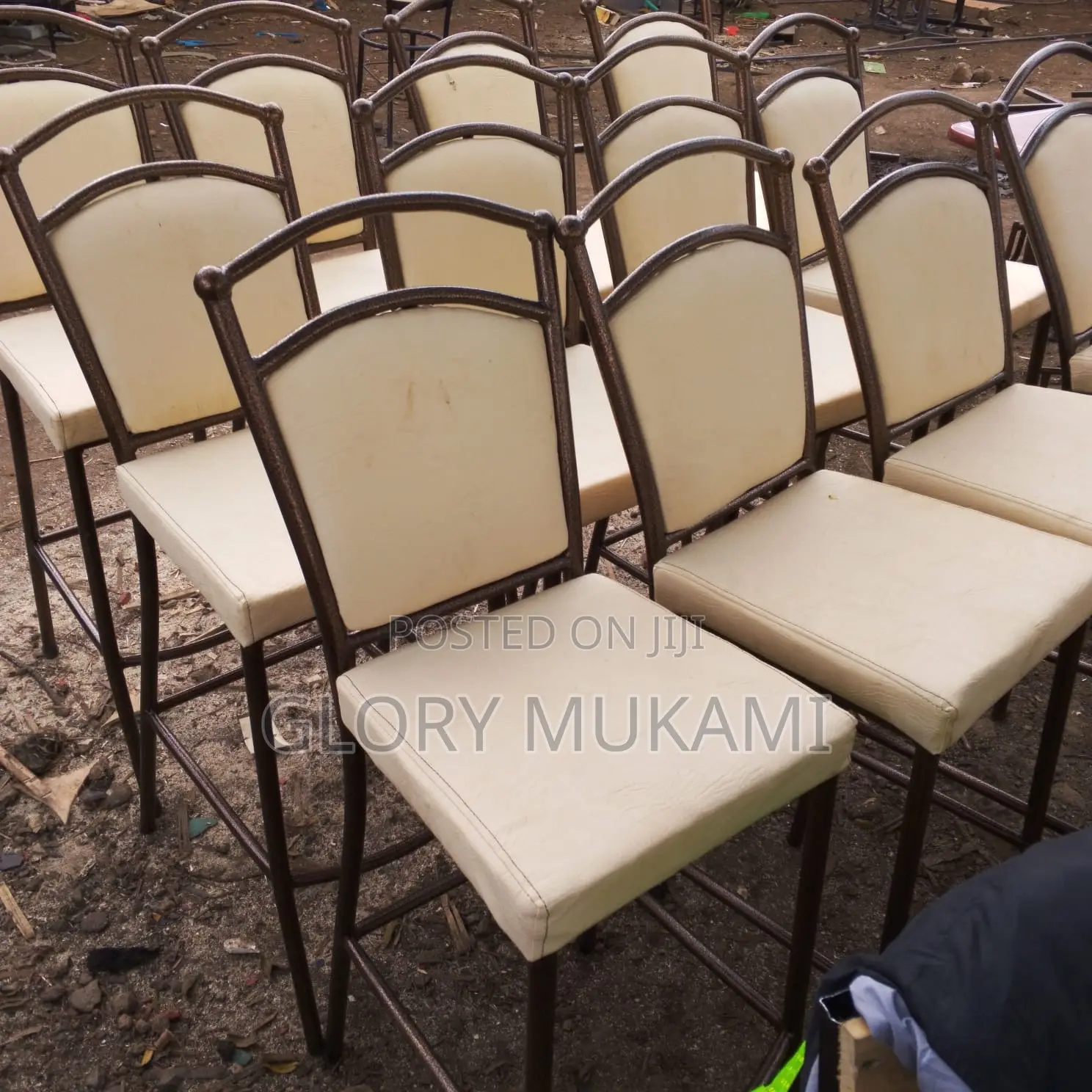 Bar High Sinatabu Chairs
