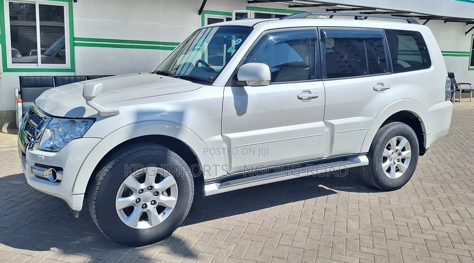 Mitsubishi Pajero 2019 White