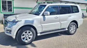 Mitsubishi Pajero 2019 White