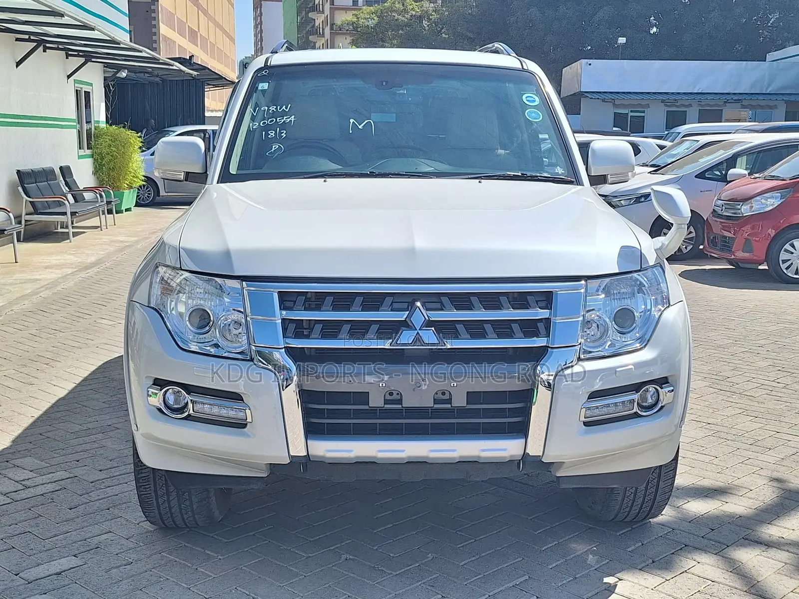 Mitsubishi Pajero 2019 White