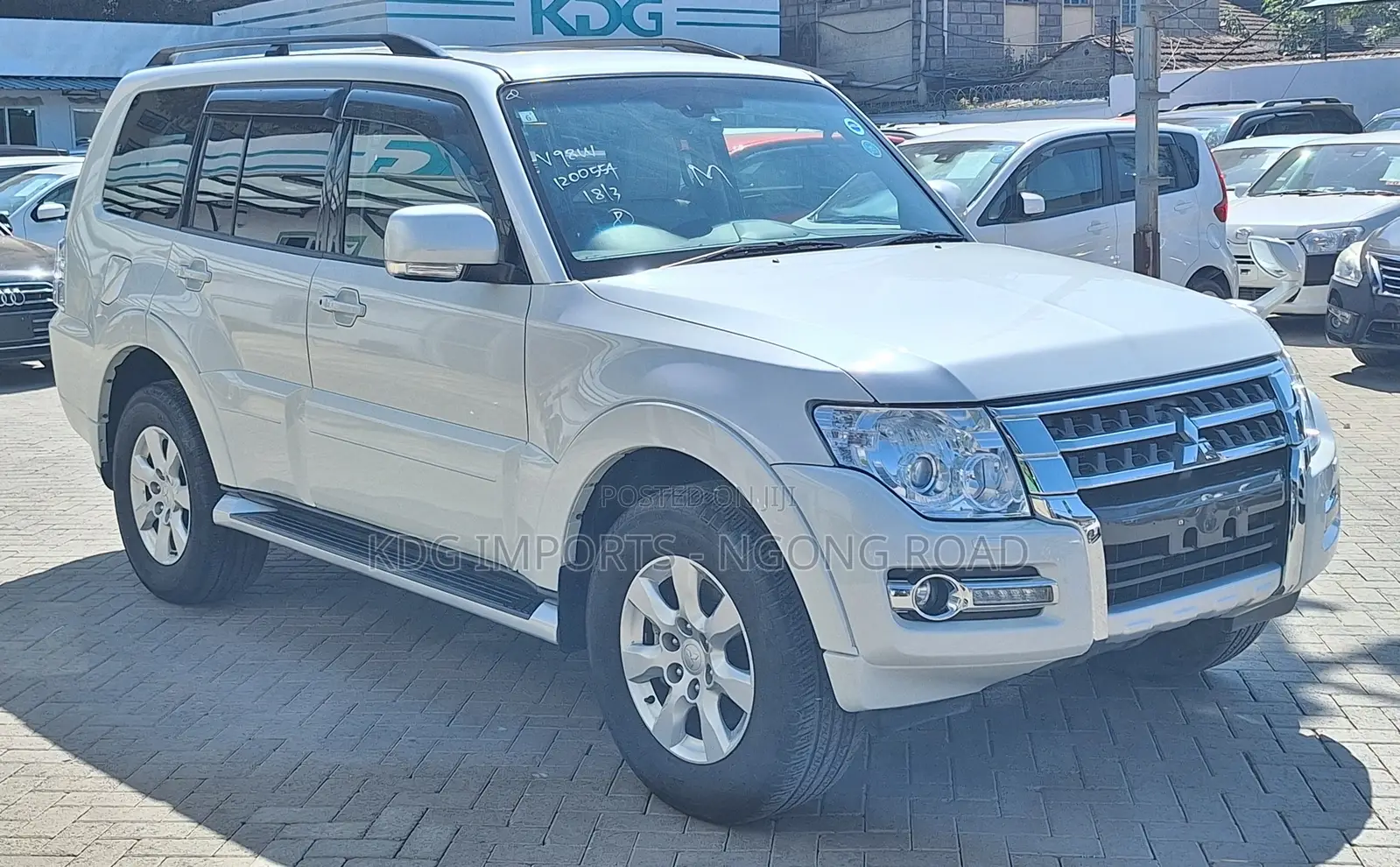 Mitsubishi Pajero 2019 White
