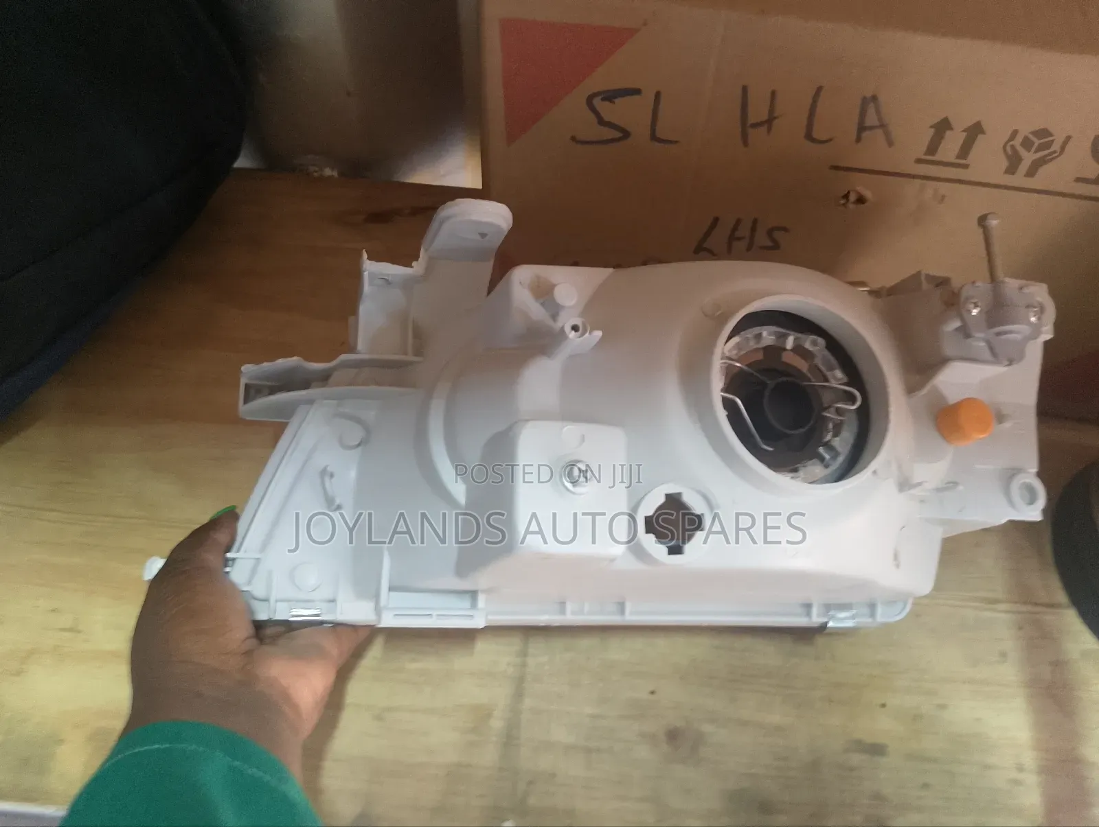 Caldina Nyama Headlamp Ordinary (Glass)