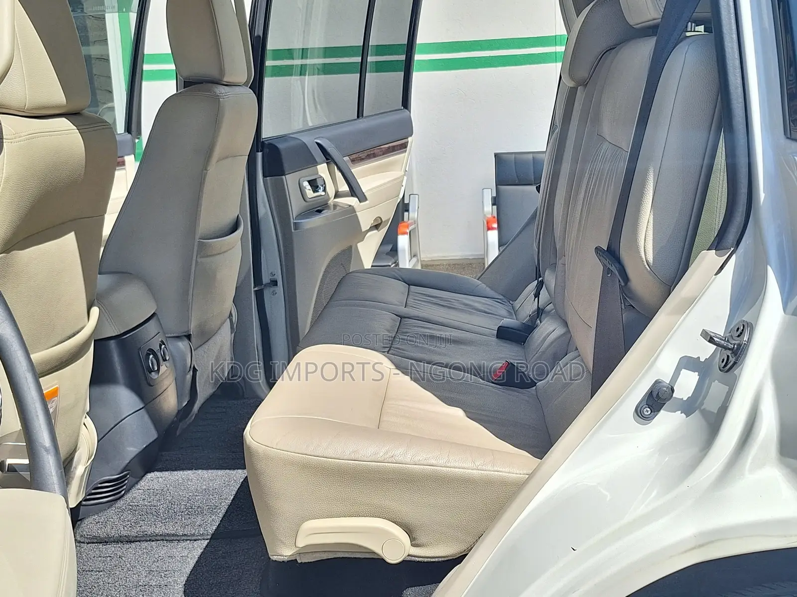 Mitsubishi Pajero 2019 White