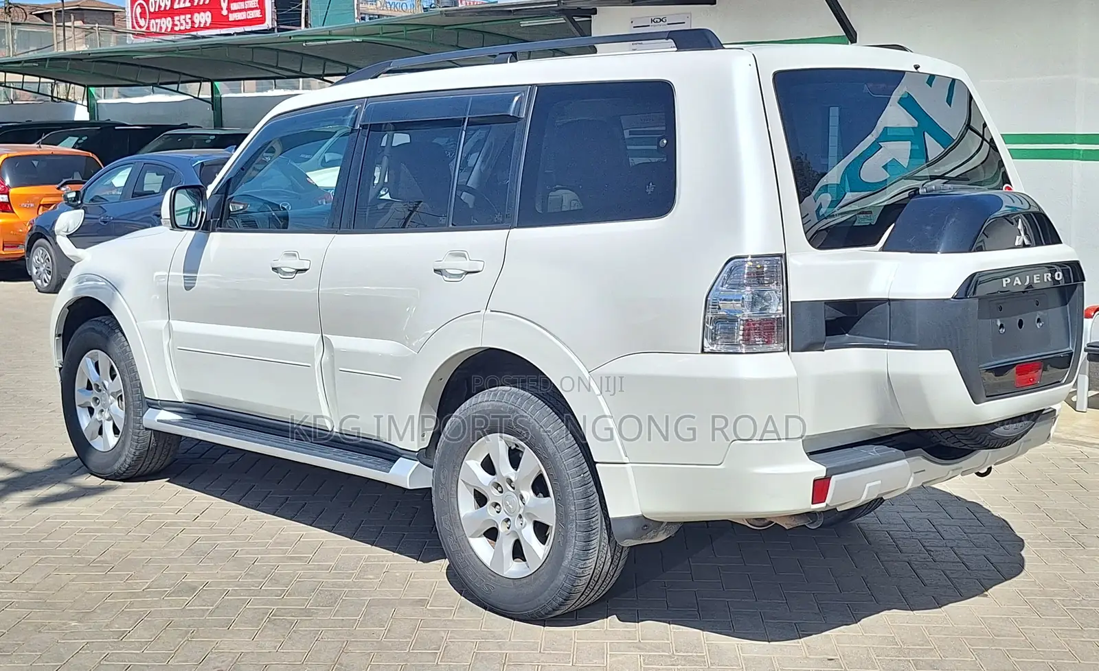 Mitsubishi Pajero 2019 White