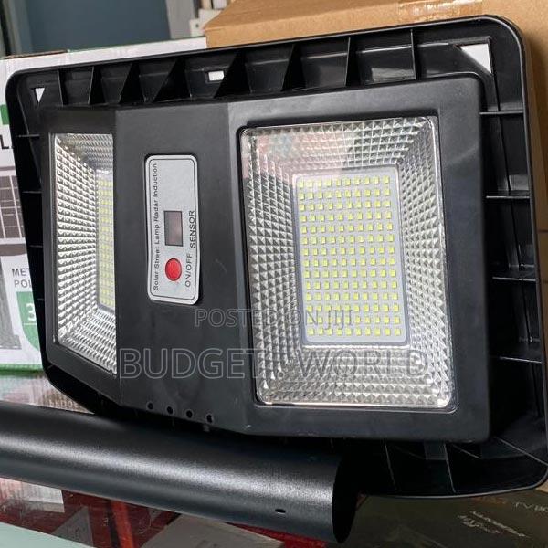 Double 300w Solar Lamp With Built-in Solar Panel + Pole - main view