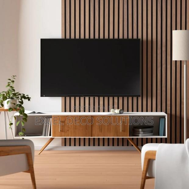 Whitewashed Wood Panel - main view