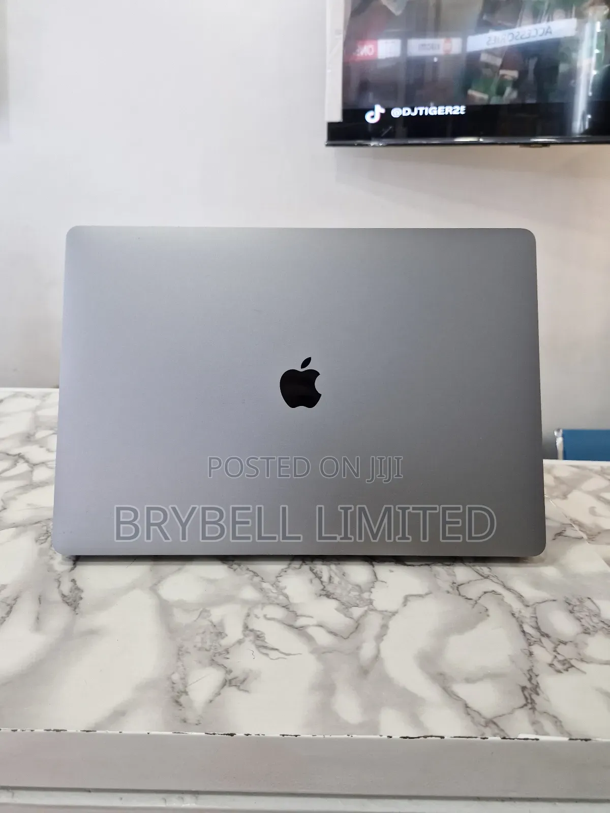 Laptop Apple MacBook Pro 2019 16GB Intel Core I7 SSD 1T