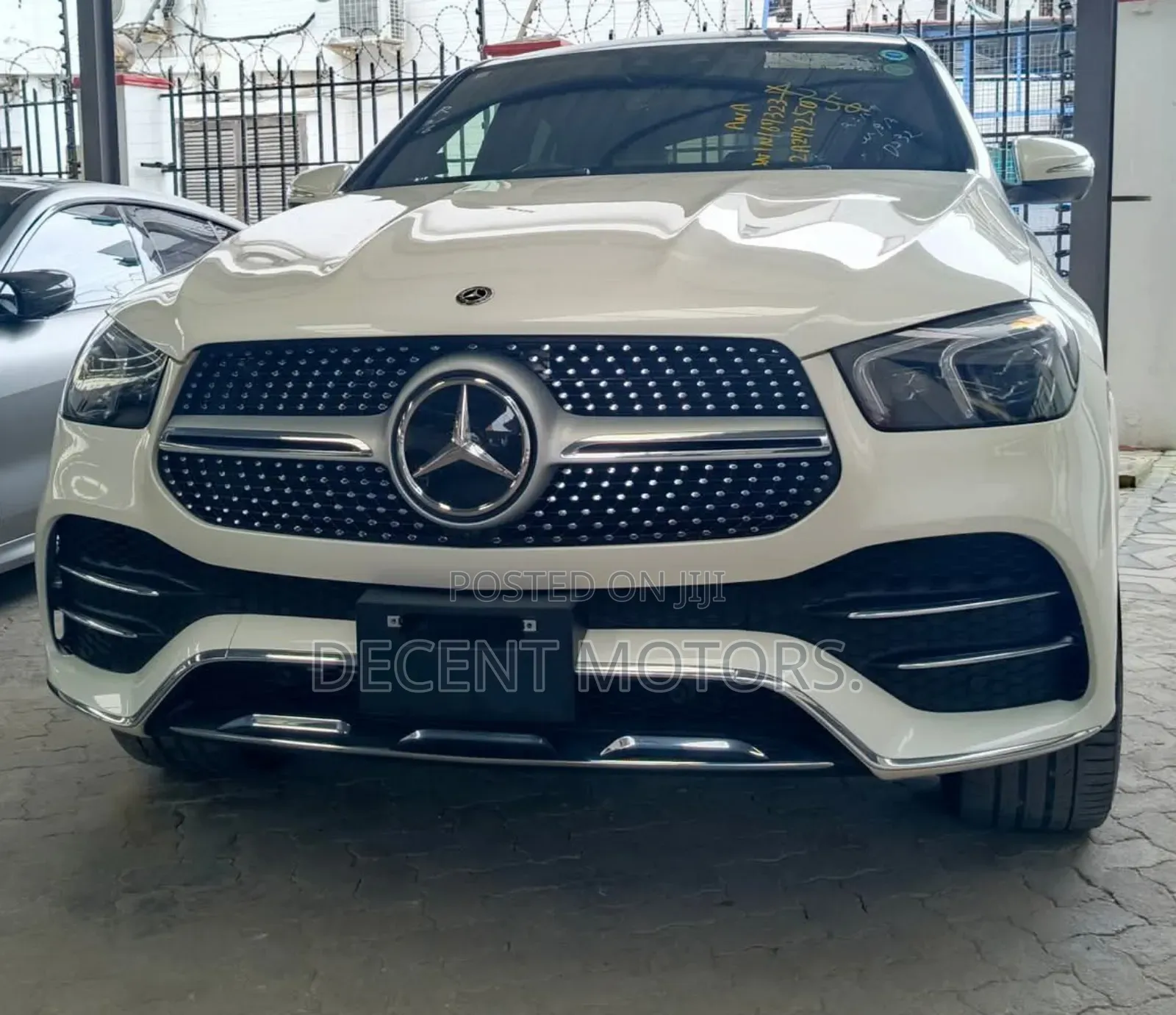 Mercedes-Benz GLE-Class GLE 400d 4MATIC 2020 White