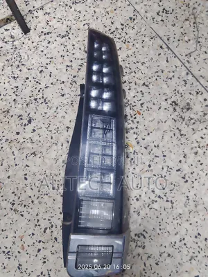Toyota Voxy Back Light 2015