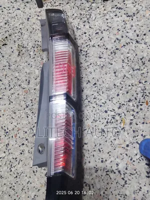 Honda Stream Back Light 2012