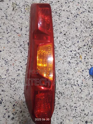 Nissan Xtrail Back Light 2010