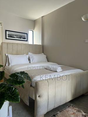 Air BNBS - Studios, 1,2,3 Beds - thumbnail 2