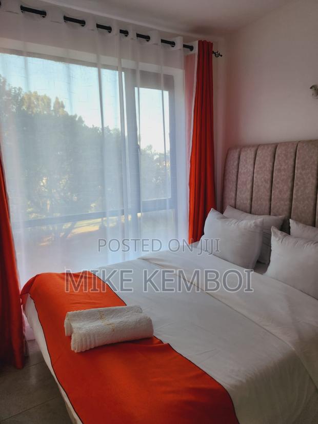 Air BNB Bed Breakfast - In Roysambu - Adjacent to TRM - thumbnail 3