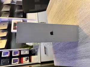 New Laptop Apple MacBook Air 2022 M2 8GB Apple M2 SSD 256GB