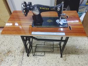 Singer Sewing Machine/ Complete Sewing Machine - main view
