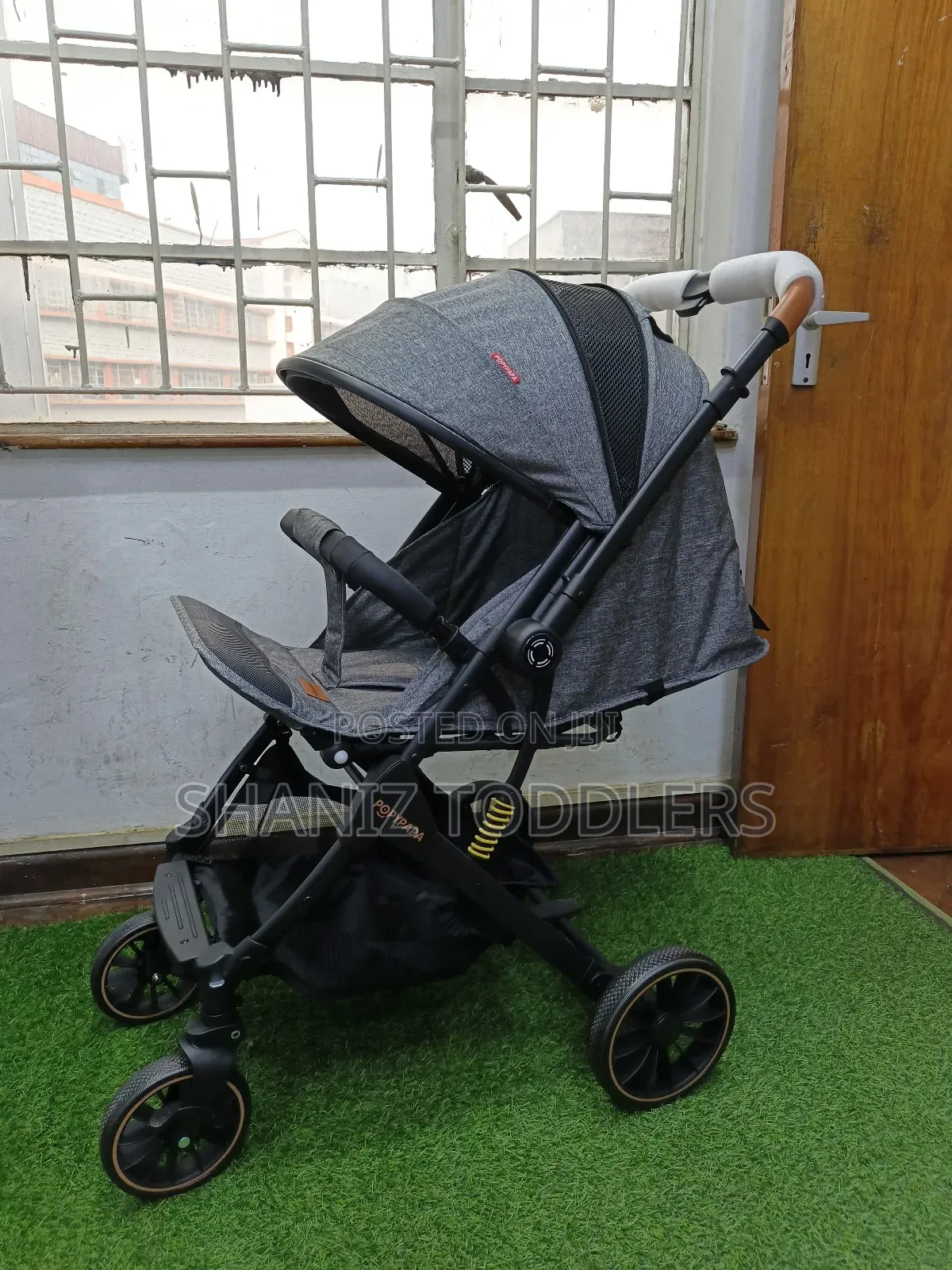 Baby Pram / Gray Stroller