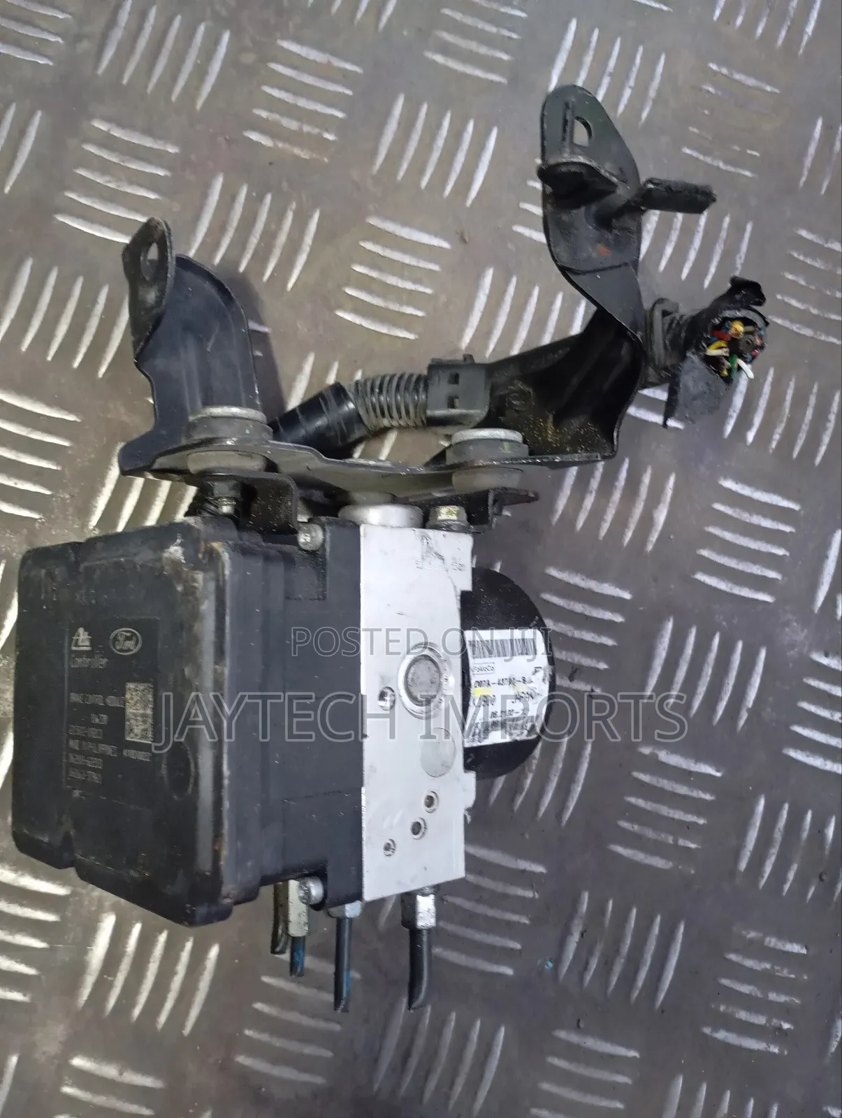 Demio Letter E Abs Pump