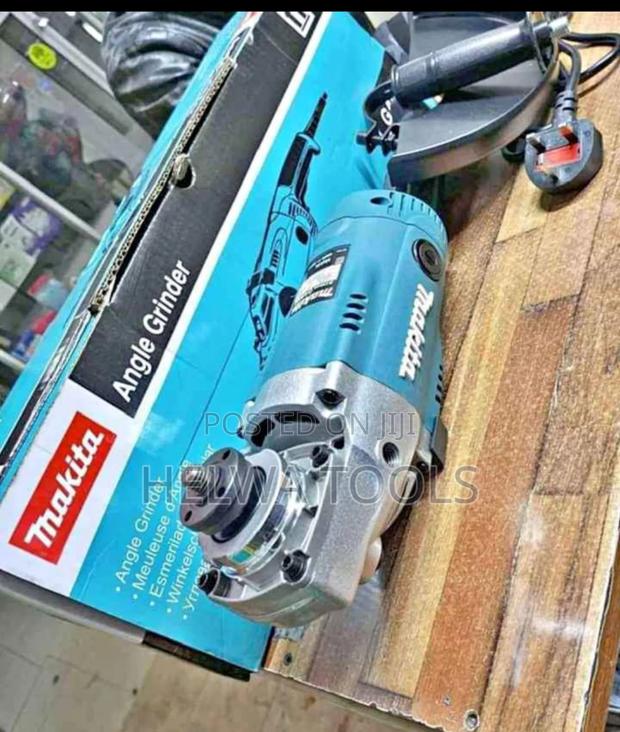 Makita Angle Grinder/Heavy Duty Grinder 9"