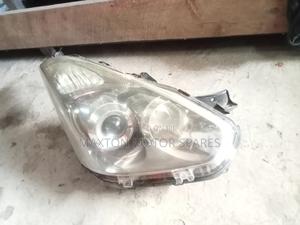 Wish 2005 Headlight Xenon - main view