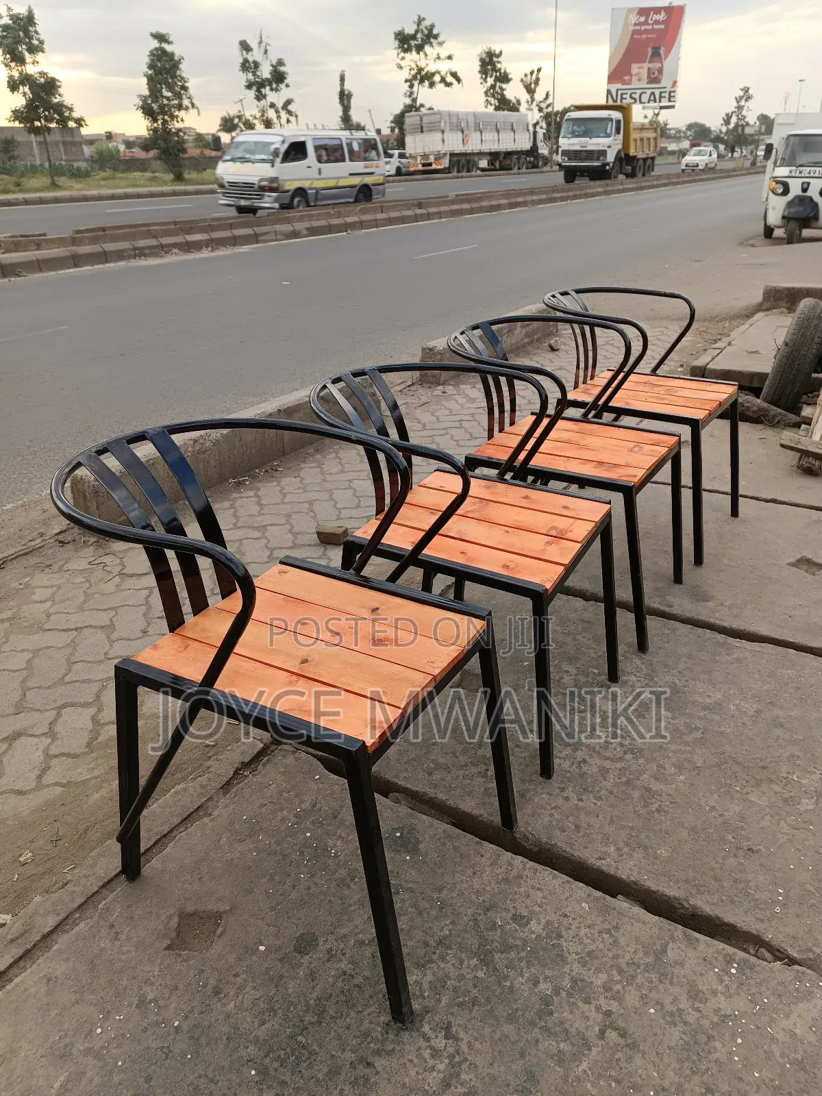 Wooden Metallic Restaurant Seats 