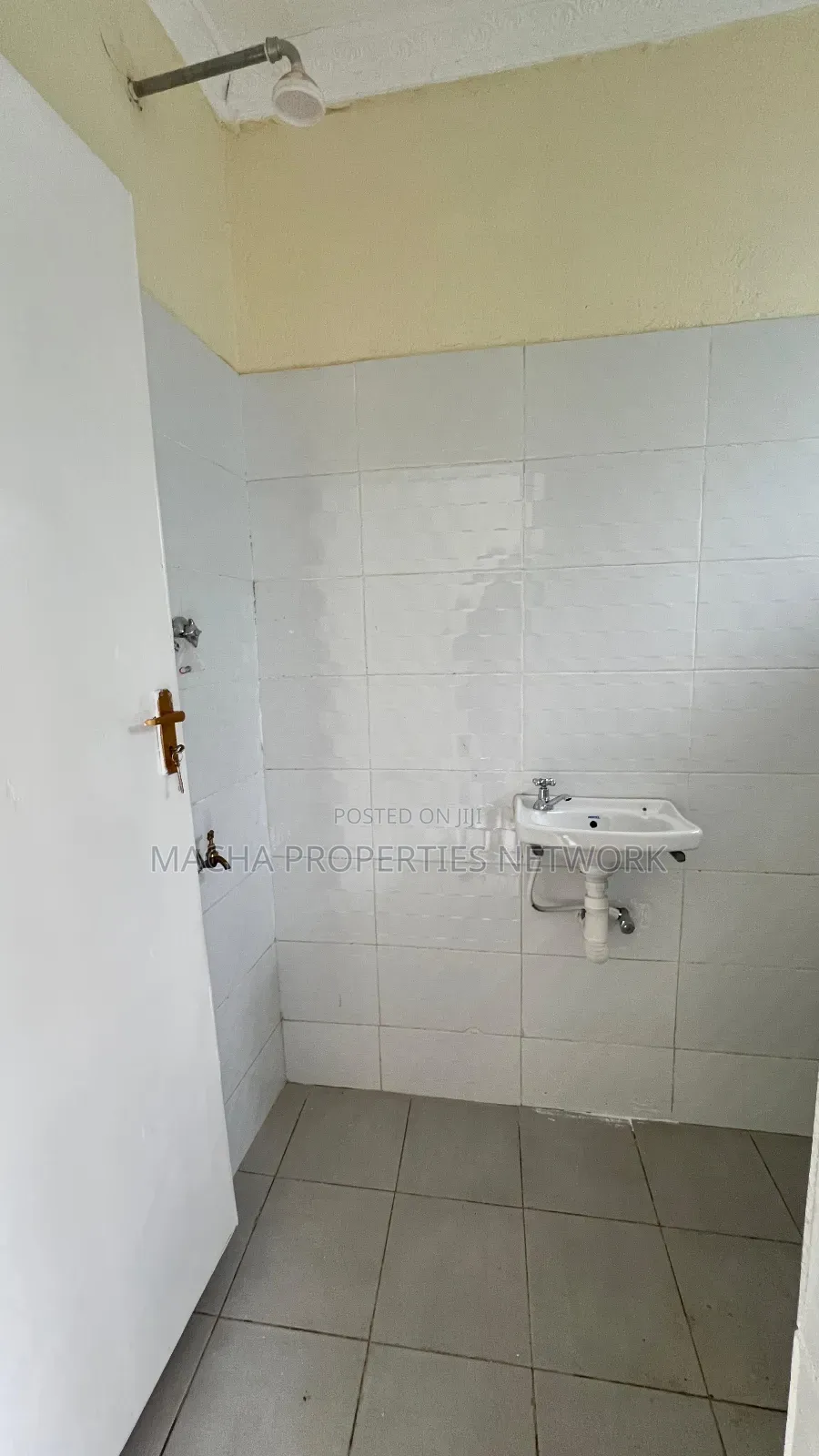 1bdrm Bungalow in Junction for sale