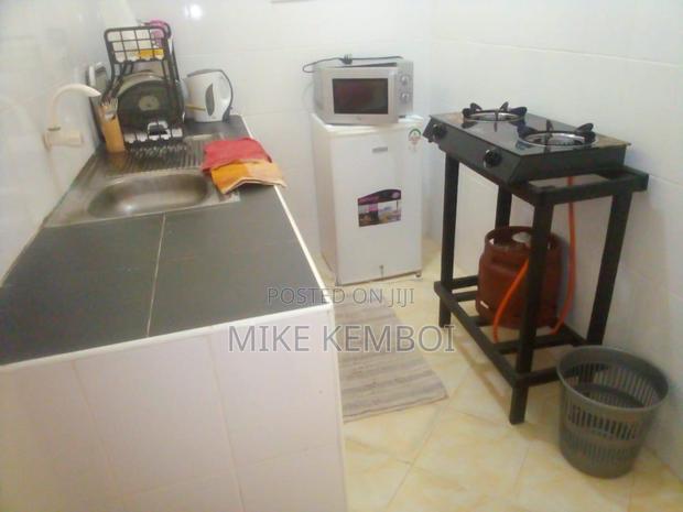 Air Bnb - 1 Bedroom And Studios Available - thumbnail 4