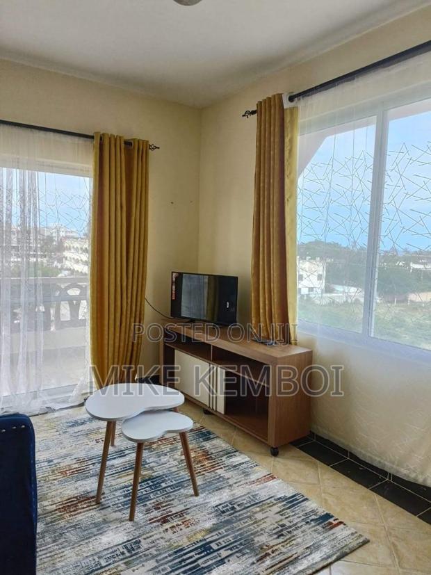 Air Bnb - 1 Bedroom And Studios Available - thumbnail 3