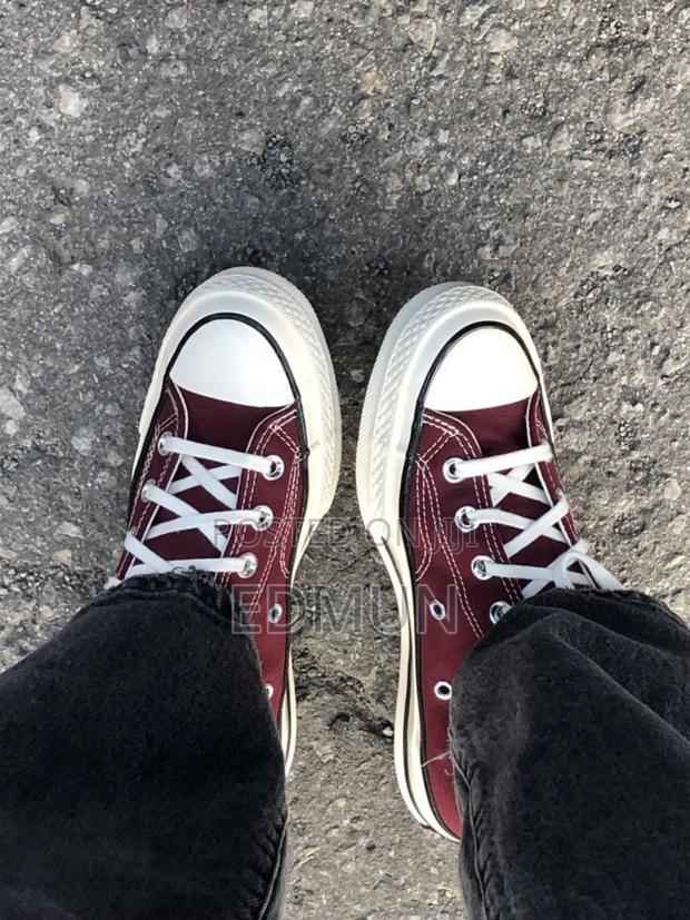 Maroon Converse - thumbnail 2