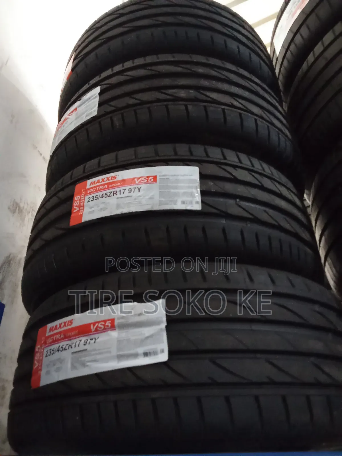 235/45r17 Maxxis Victra Sport 5