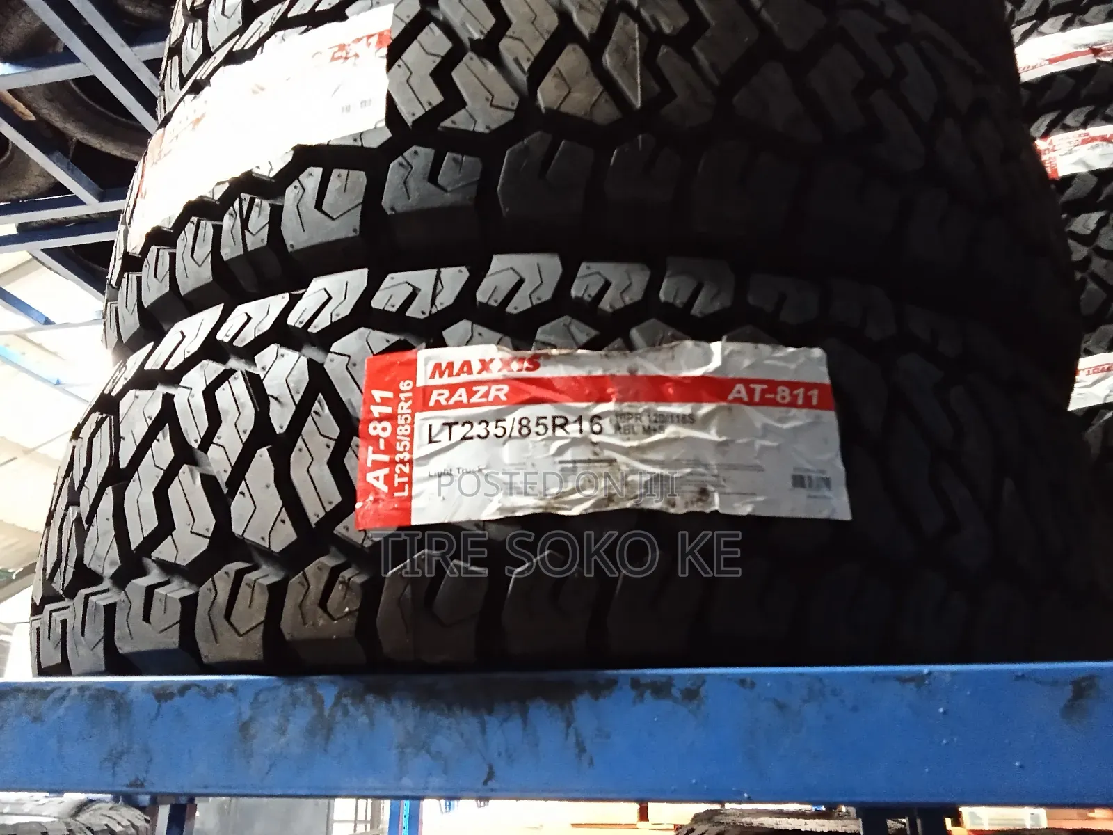 235/85r16 Maxxis Razr At811