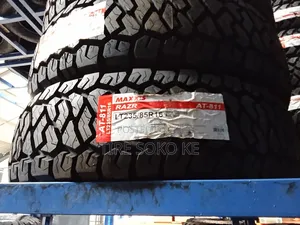 235/85r16 Maxxis Razr At811