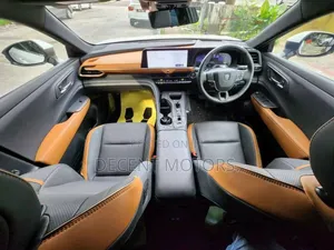 Toyota Crown 2023 White