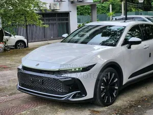 Toyota Crown 2023 White