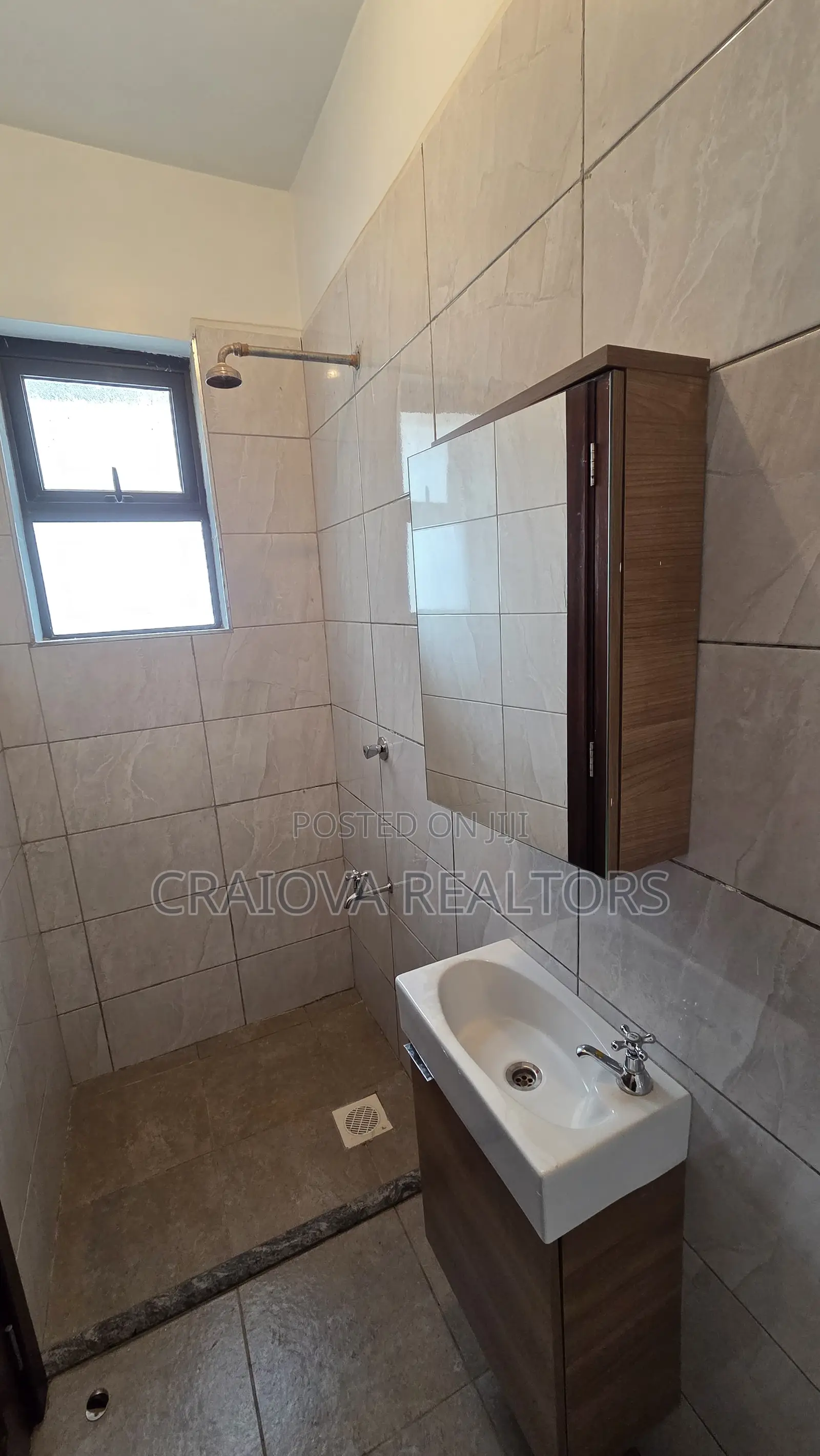 3bdrm Apartment in Parklands/Highridge for sale