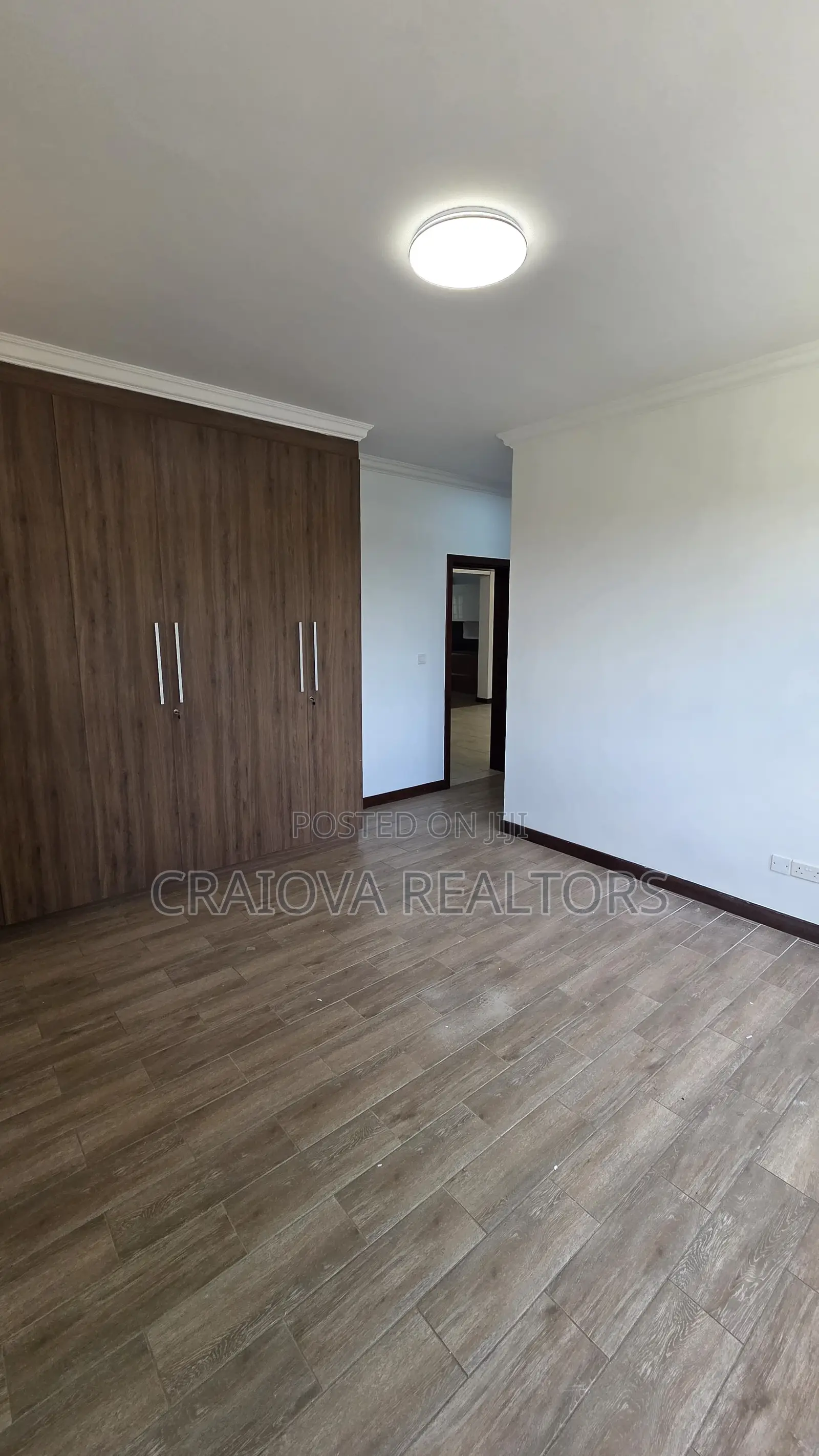 3bdrm Apartment in Parklands/Highridge for sale