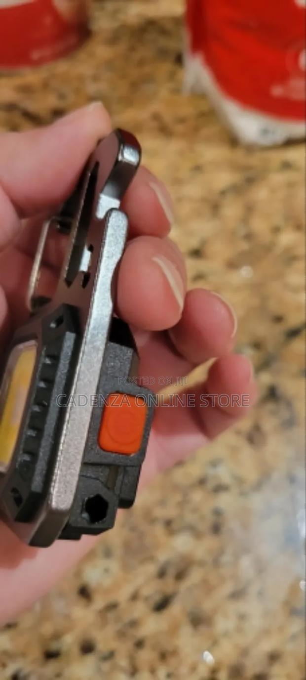 Multifunctional Flashlight With Tool - thumbnail 5