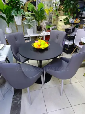 Round Table With 4 Leather Dining Chairs
