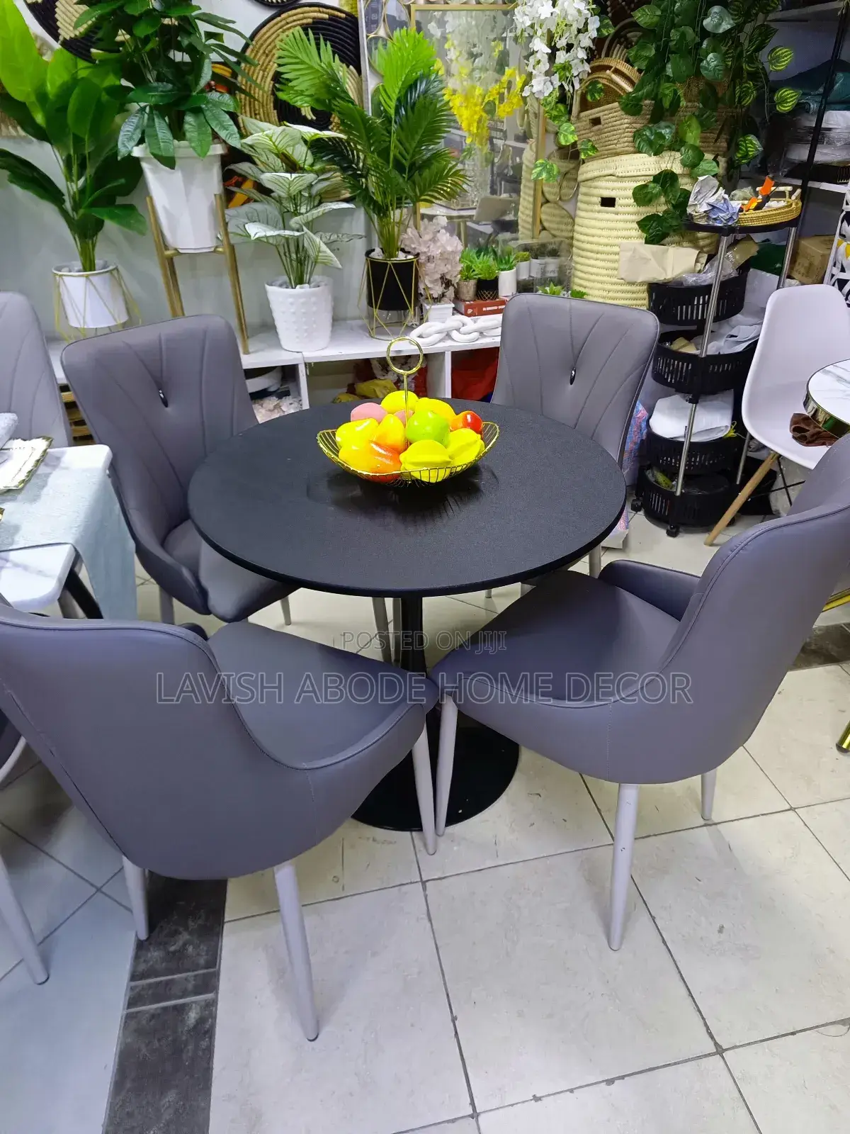 Round Table With 4 Leather Dining Chairs