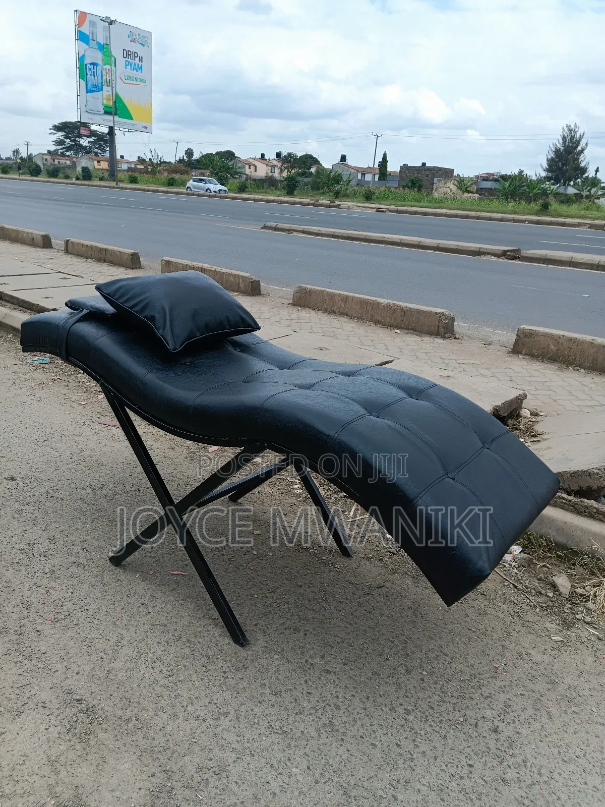 Lash Bed, Black Leather