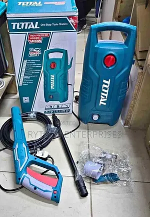 Total Pressure Washer/1400 Watts