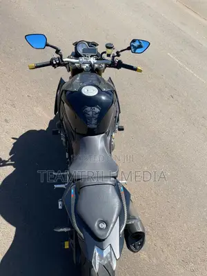 BMW Sport 2019 Black