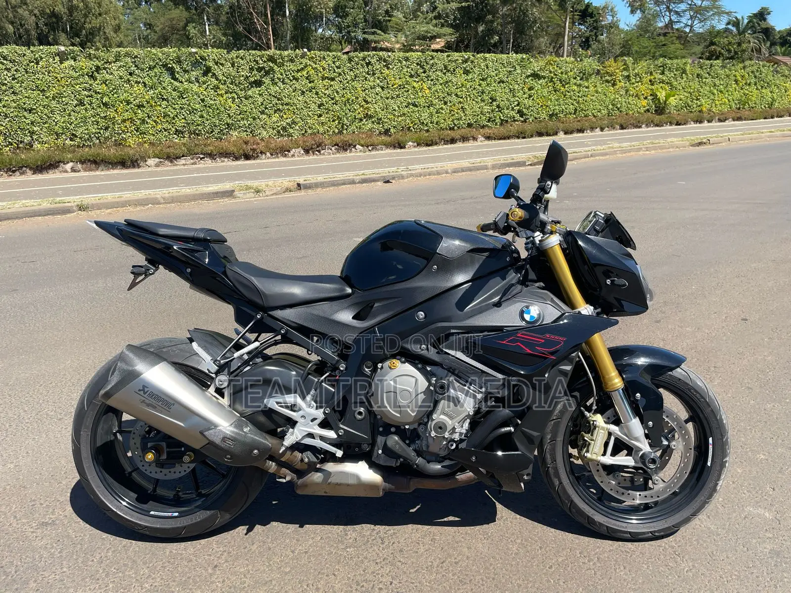 BMW Sport 2019 Black