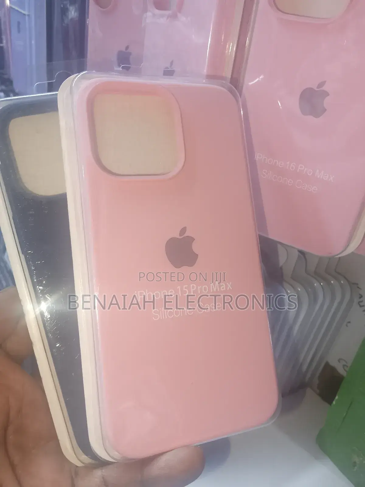 iPhone 15 Pro Max Elegant Silicone Case.High Quality Case