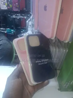 iPhone 15 Pro Max Silicone Classic Case
