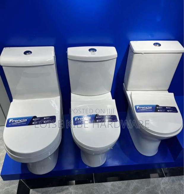 Executive Francia Toilet Available - main view