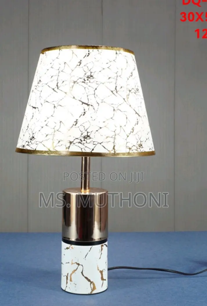 European Minimalist Creative Living Room Bedroom Table Lamp