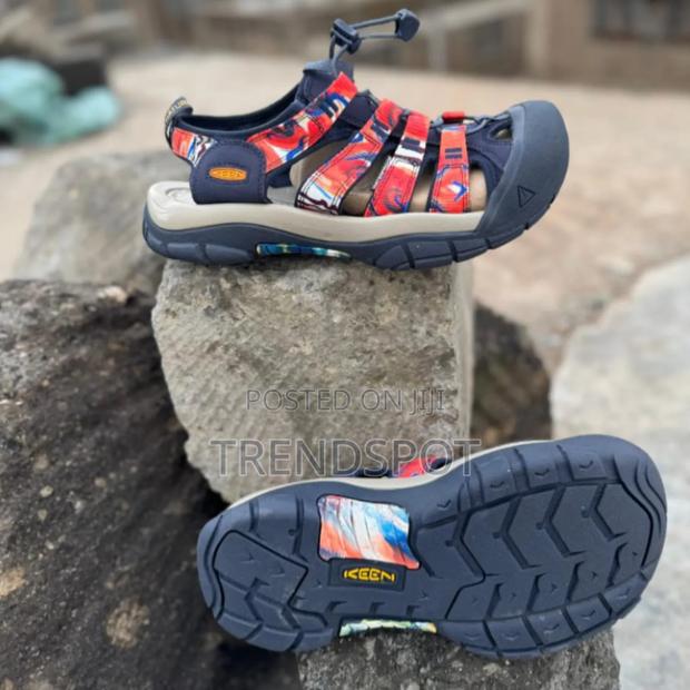 Keen Size 40-45 at 3200 - thumbnail 2