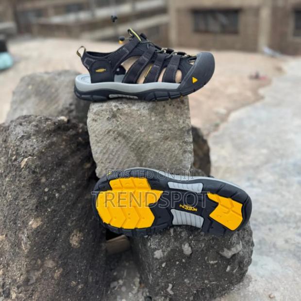 Keen Size 40-45 at 3200 - thumbnail 3