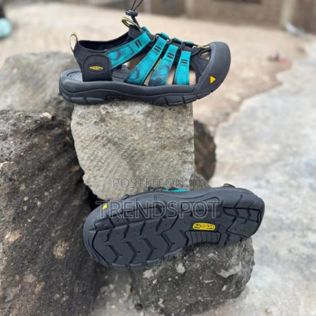 Keen Size 40-45 at 3200 - thumbnail 4
