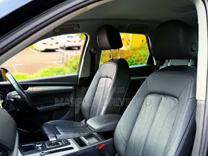 Audi Q5 2.0T Premium AWD quattro 2018 Black